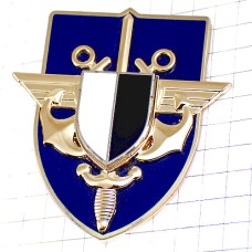 ブローチ・防衛支援参謀本部フランス軍イカリ剣ミリタリー白黒の紋章