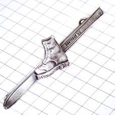 ブローチ・スキー板と登山靴シルバー銀色