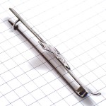 ブローチ・スキー板と登山靴シルバー銀色