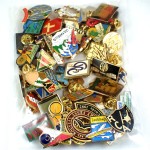 フランス ピンズ 雑貨 ヴィンテージ ピンバッジまとめて50個セット まとめ売り 大量 フレンチ ビンテージ 広告 スキー飛行機スイス国旗ラグビーなど