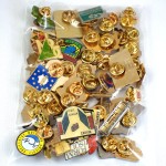 フランス ピンズ 雑貨 ヴィンテージ ピンバッジまとめて50個セット まとめ売り 大量 フレンチ ビンテージ 広告 イルカ星条旗アメリカ葉っぱなど