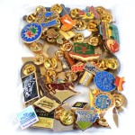 フランス ピンズ 雑貨 ヴィンテージ ピンバッジまとめて50個セット まとめ売り 大量 フレンチ ビンテージ 広告 スキー/USAアメリカ国旗など