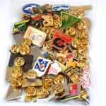 フランス ピンズ 雑貨 ヴィンテージ ピンバッジまとめて50個セット まとめ売り 大量 フレンチ ビンテージ 広告 牛チケット競馬など