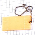 キーホルダー・ゴーフレットお菓子ワッフル型 GAUFRETTE PANIER FRANCE