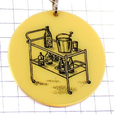 キーホルダー・ウイスキーやワインなど飲み物のカート