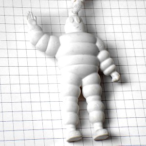 キーホルダー・ミシュラン社ビバンダムくんビブ車タイヤ BIBENDUM MICHELIN FRANCE