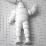 キーホルダー・ミシュラン社ビバンダムくんビブ車タイヤ BIBENDUM MICHELIN FRANCE