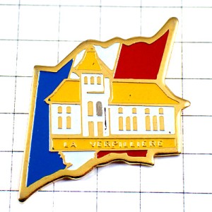 ピンバッジ・ラヴェルピリエール市役所フランス国旗トリコロール青白赤 ピンバッジ・ラヴェルピリエール市役所フランス国旗トリコロール青白赤