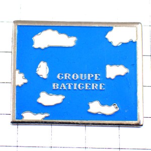 ピンバッジ・青い空と白い雲