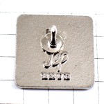 ピンバッジ・ラオン黄色い線