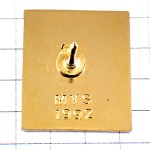 ピンバッジ・白いニワトリ鶏トリ鳥