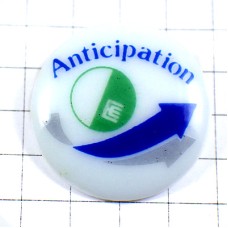 ピンバッジ・青い上向きの矢印