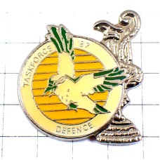 ピンバッジ・鳥はばたく機動部隊ミリタリーアメリカ軍 TASKFORCE-87 DEFENCE KOOKABURRA AUSTRALIA AMERICAS-CUP
