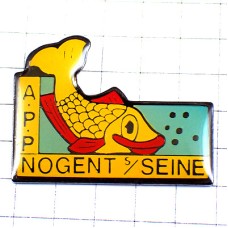 ピンバッジ・セーヌ川の魚と泡