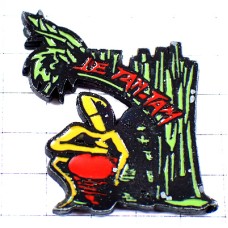 ピンバッジ・太鼓を叩くアフリカ人 TAM-TAM AFRICA DJEMBE