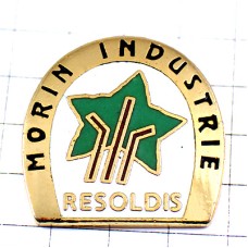 ピンバッジ・緑色の葉っぱ