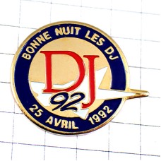 ピンバッジ・アルファベットＤＪおやすみ音楽