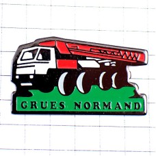 ピンバッジ・クレーン車トラック大型 ピンバッジ・クレーン車トラック大型