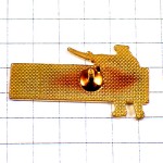 ピンバッジ・赤いジャケットの海賊 CORSAIRE PORT-VENDRE FRANCE