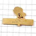 ピンバッジ・真っ赤なバラ薔薇の花ローズ