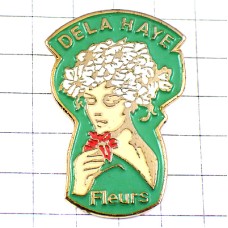 ピンバッジ・白い花の髪の女の子と赤い花 DELAHAYE FLEURS FRANCE