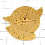 ピンバッジ・羽ばたく鴨カモ鳥ハンティング狩猟