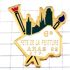 ピンバッジ・高層ビルと絵筆ペイント絵画の祭典 PALETTE ARAS FRANCE