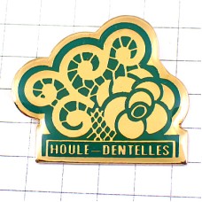 ピンバッジ・レース編み花のモチーフ装飾アールヌーヴォー風 HOULE DENTELLE FRANCE