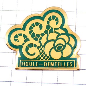 ピンバッジ・レース編み花のモチーフ装飾アールヌーヴォー風 HOULE DENTELLE FRANCE ピンバッジ・レース編み花のモチーフ装飾アールヌーヴォー風 HOULE DENTELLE FRANCE