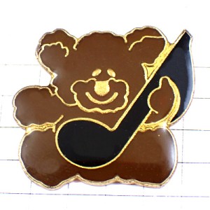 ピンバッジ・クマのぬいぐるみ八分音符ミュージック音楽音符