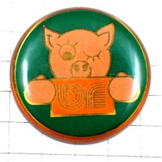 ピンバッジ・ピンク色のブタ豚アルファベットＢＦ