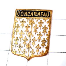 ピンバッジ・コンカルノー３本の斧とアーミンの紋章ブルターニュ地方