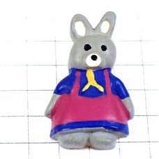 ピンバッジ・スカーフにオーバーオールのウサギ兎ちゃんサロペット洋服 RABBIT