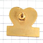 ピンバッジ・白いハート型ナタリーとレミ結婚式1992年8月22日