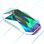 ピンバッジ・スワロフスキー８角形長方形クリスタルABオーロラ虹色