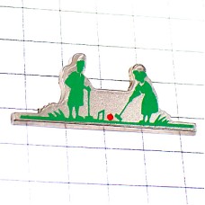 ピンバッジ・ゲートボール場グランドゴルフ青い芝