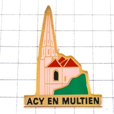 ピンバッジ・カトリック教会の高い塔