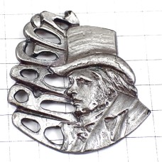 ピンバッジ・ルイアラゴン小説家シュルレアリスム共産主義シルバー銀色ピューター製 LOUIS-ARAGON POETRY FRANCE