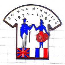 ピンバッジ・国旗イギリス紳士フランス自由の女神マリアンヌ20年の友情 ENGLAND FRANCE AMITIE FLAG