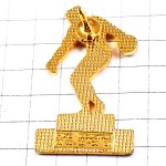 ピンバッジ・スポーツ円盤投げ陸上選手ゴールド金色 DISQUE DISCUS ATHLETISME ATHLETICS DECATHLON