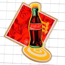 ピンバッジ・コカコーラ赤い瓶ボトル型 COCA-COLA BOTTLE USA