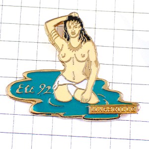 ピンバッジ・水浴びヌードの女の子 ETE-1992 MARSEILLE