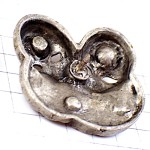 ピンバッジ・仮面ピエロ道化師カーニバルのマスク２つ銀色ピューター製ラインストーン PIERROT COLOMBINE