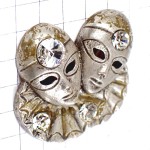 ピンバッジ・仮面ピエロ道化師カーニバルのマスク２つ銀色ピューター製ラインストーン PIERROT COLOMBINE