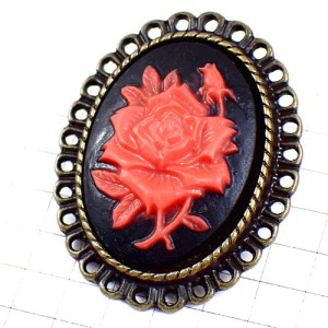 ピンバッジ・赤いバラ薔薇の花ローズ