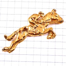 ピンバッジ・金色の馬に乗る人ゴールド乗馬