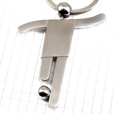 キーホルダー・サッカー選手ボール球シルバー銀色 キーホルダー・サッカー選手ボール球シルバー銀色