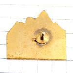 ピンバッジ・スキーヤー青い雪山