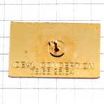 ピンバッジ・民族衣装でダンス民族舞踊コンフォラン橋のある町の風景 FOLK FESTIVAL CONFOLENS FRANCE ピンバッジ・民族衣装でダンス民族舞踊コンフォラン橋のある町の風景 FOLK FESTIVAL CONFOLENS FRANCE