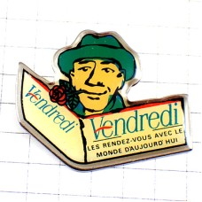 ピンバッジ・赤い薔薇バラをくわえた帽子の男ローズ新聞紙 VENDREDI FRANCE